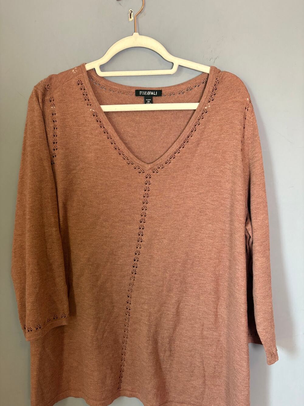 Roz & Ali Dusty Rose Knit V‑Neck 3/4 Sleeve Top Women’s Size 3XL